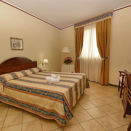 Guglielmo II Apartment Монреале Екстериор снимка