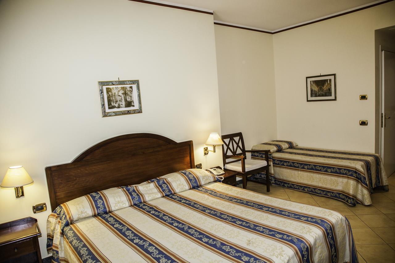 Guglielmo II Apartment Монреале Екстериор снимка