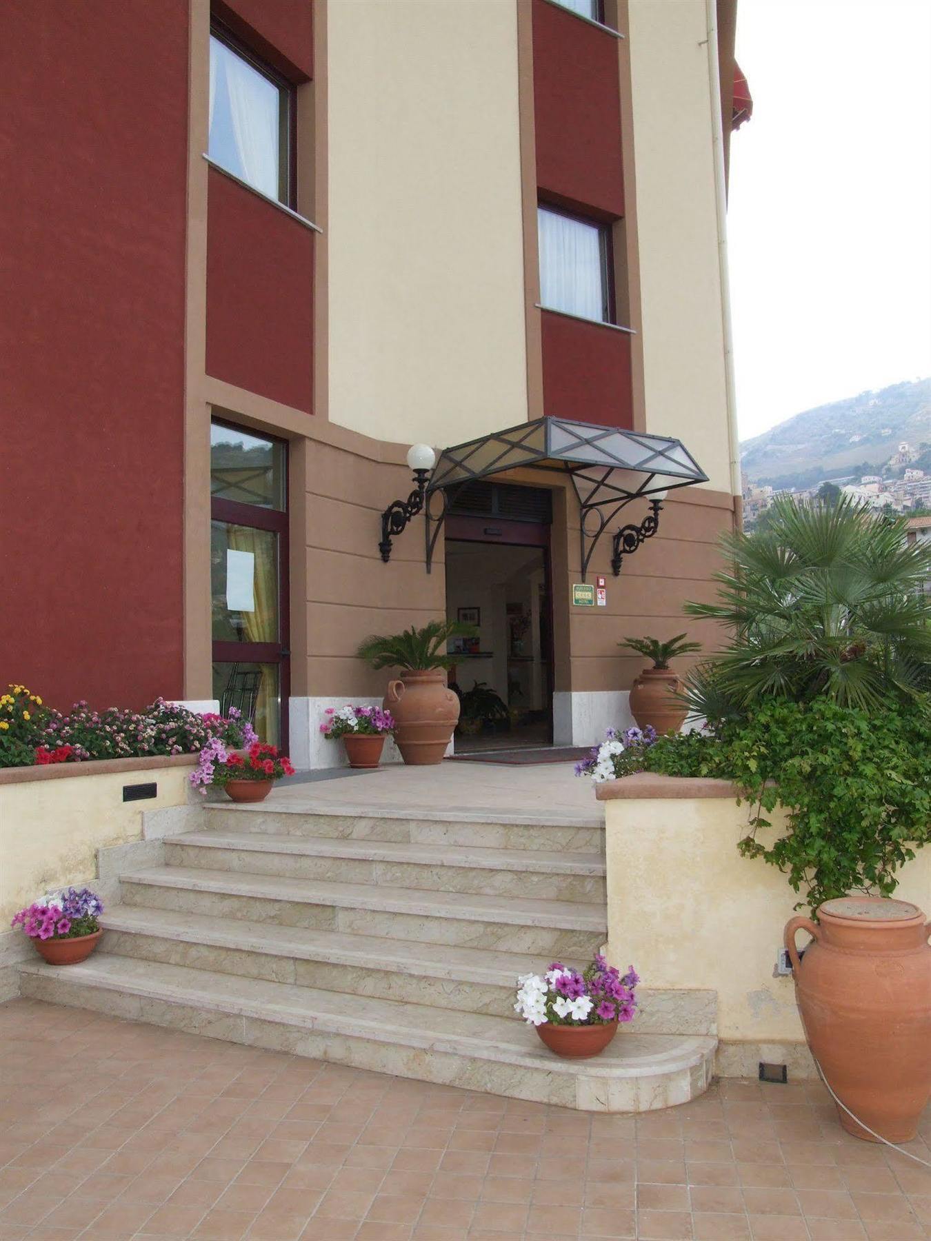 Guglielmo II Apartment Монреале Екстериор снимка
